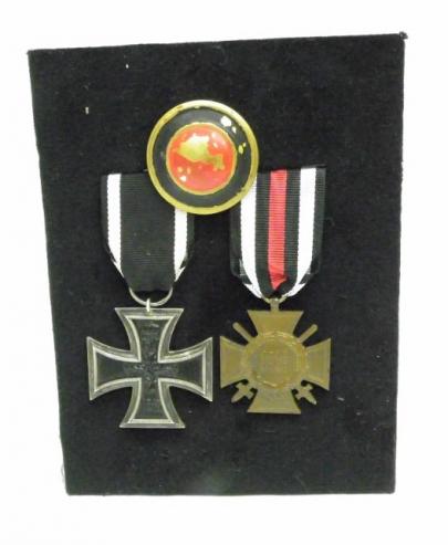 WW1 German Iron Cross Medal Pair.