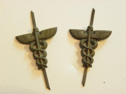 Pair Kriegsmarine Administration Officer’s Shoulder Badges.