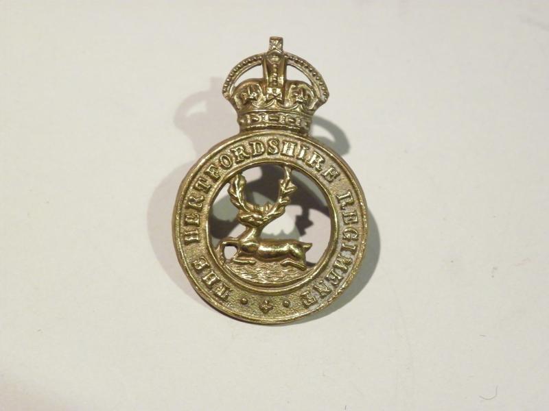 WW1 Era Hertfordshire Regiment Cap Badge.