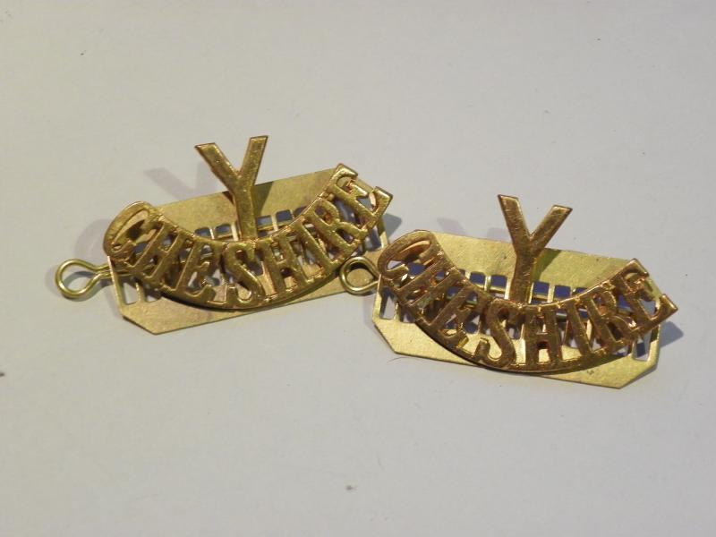 WW2 Cheshire Yeomanry Shoulder Titles.