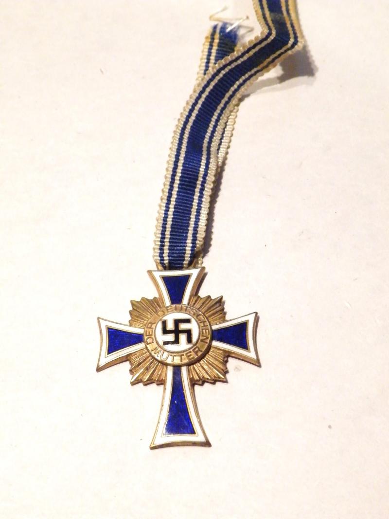 WW2 Era German Mothers Cross in Gold.