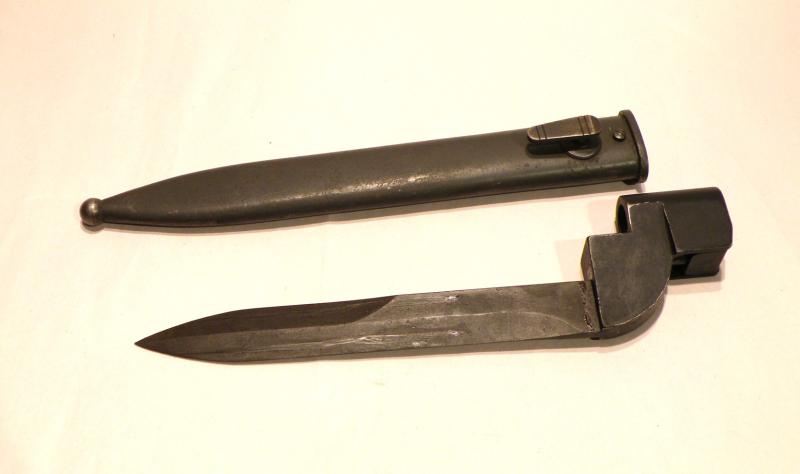 Post WW2 No 9 Socket Bayonet – South African