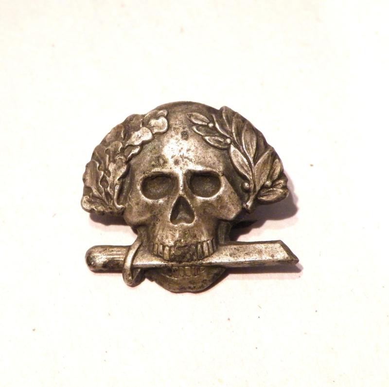 Rare WW2 Era Italian Black Brigade Pin.