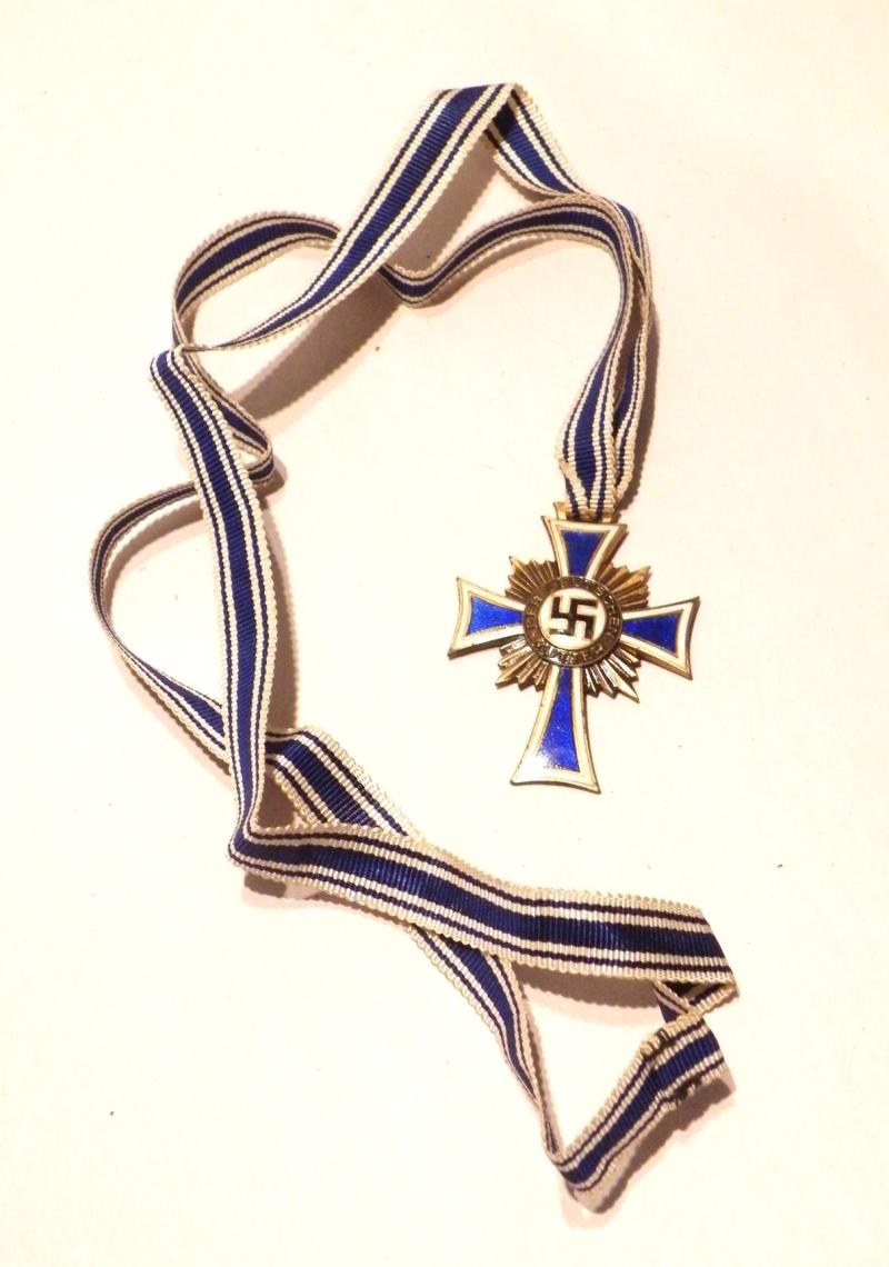 WW2 Era German Mothers Cross in Bronze.