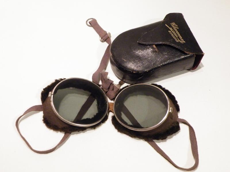 WW1 Era Cased Flying or Driving Goggles – Super Condition