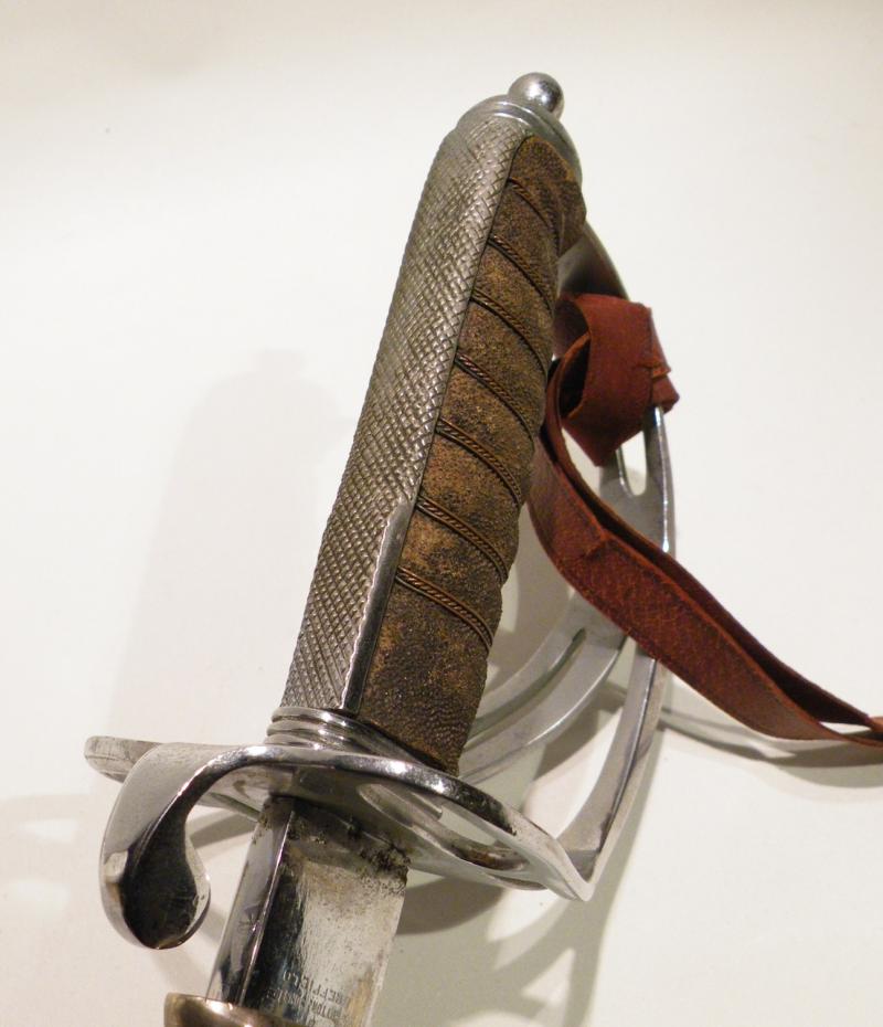 WW1 Artillery Officers Sword with Belt, Hangers