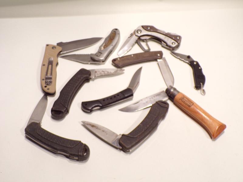 10 Folding Utility and Pocket Knives