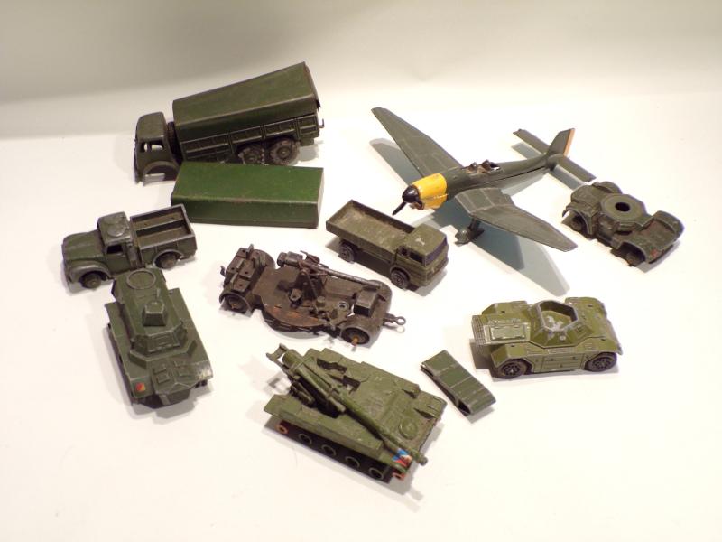 Good Collection of Vintage Dinky and Matchbox Military Vehicles