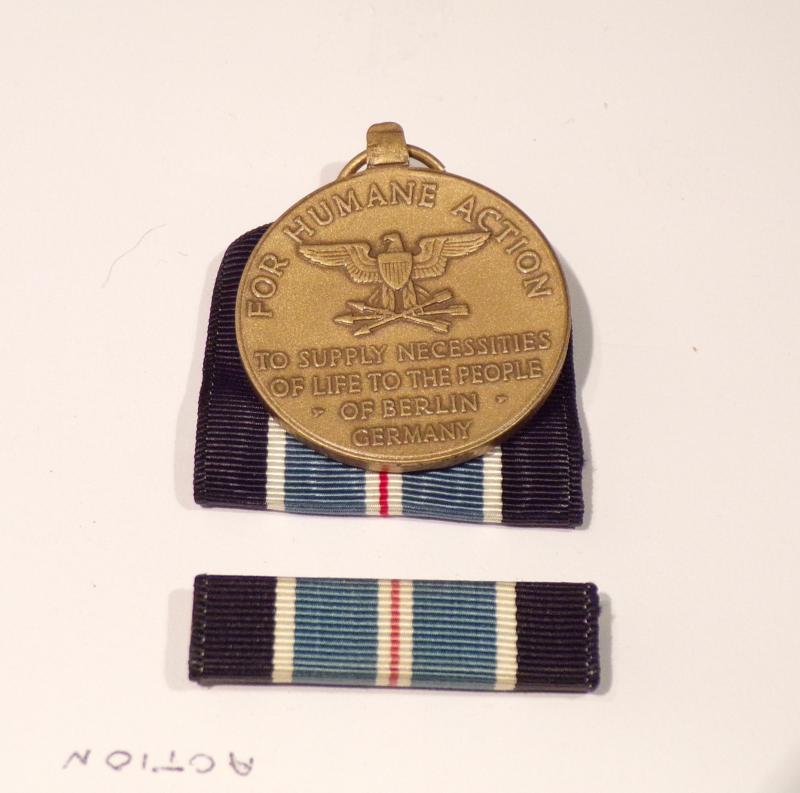 Vintage USA Berlin Air-Lift Humane Action Medal