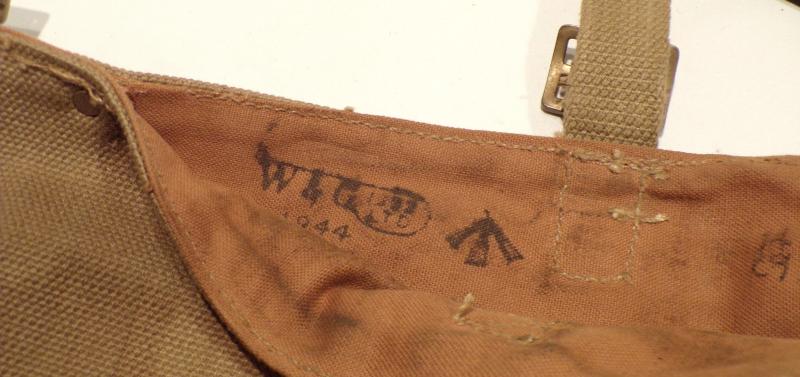 WW2 British E-Tool Complete in Web Cover.