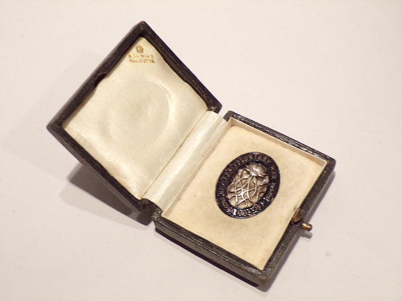 Boxed WW1 for Voluntary War Work in India Badge