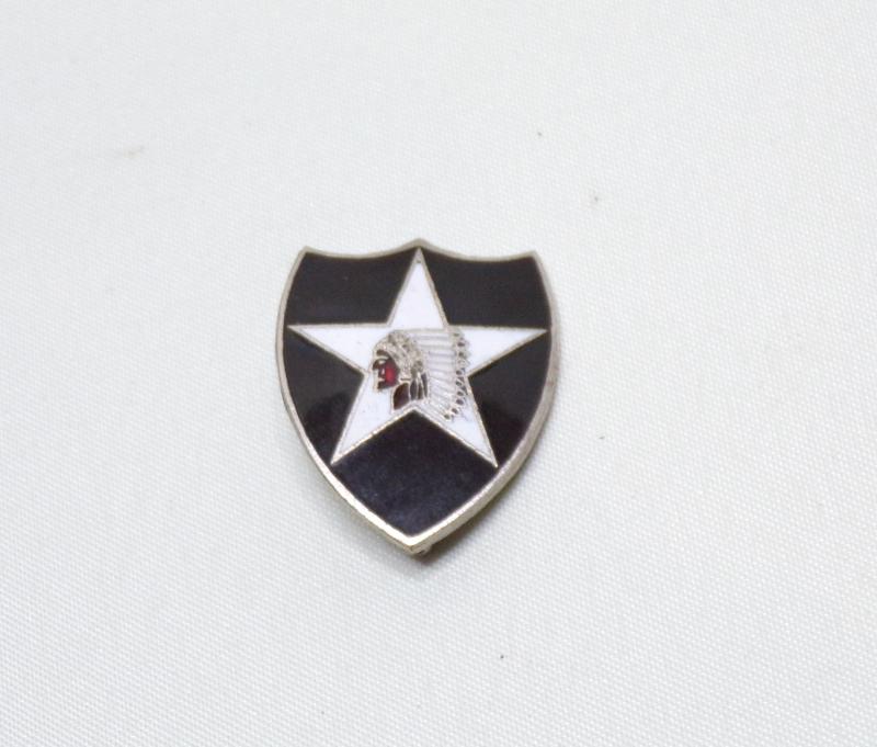 Vintage USA 2nd Infantry Division Pin Badge