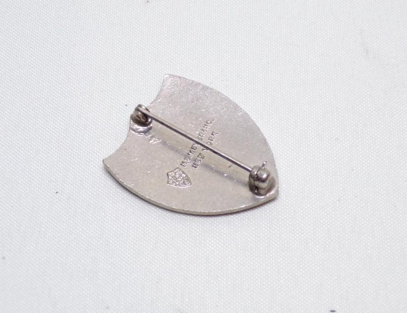 Vintage USA 2nd Infantry Division Pin Badge