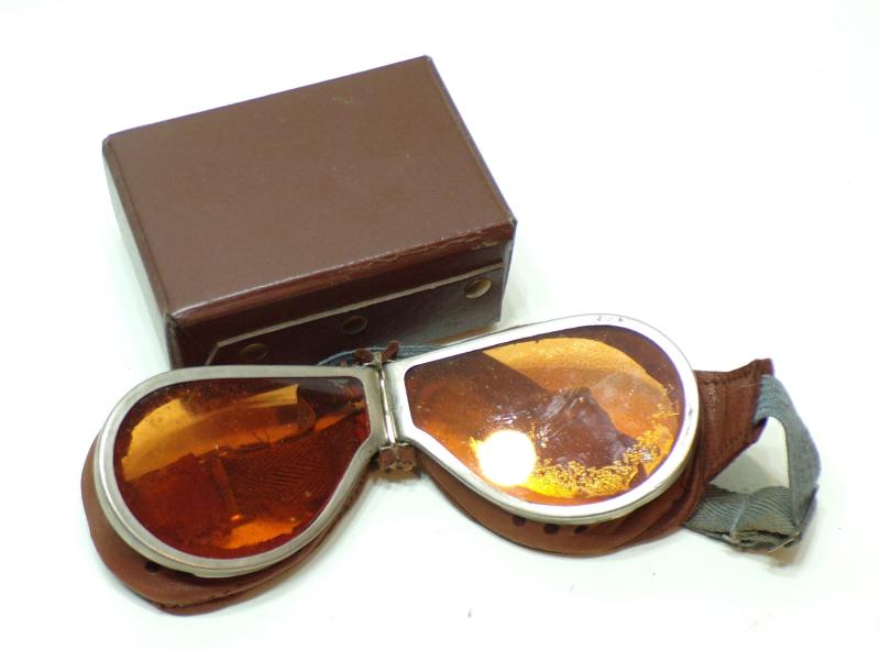 Boxed WW2 Era British Dispatch Rider/Tank Goggles