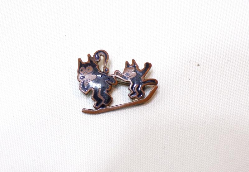 1930’s Felix the Cat Enamelled Badge.