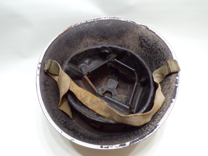 1945 Pattern Helmet Camo Paint.