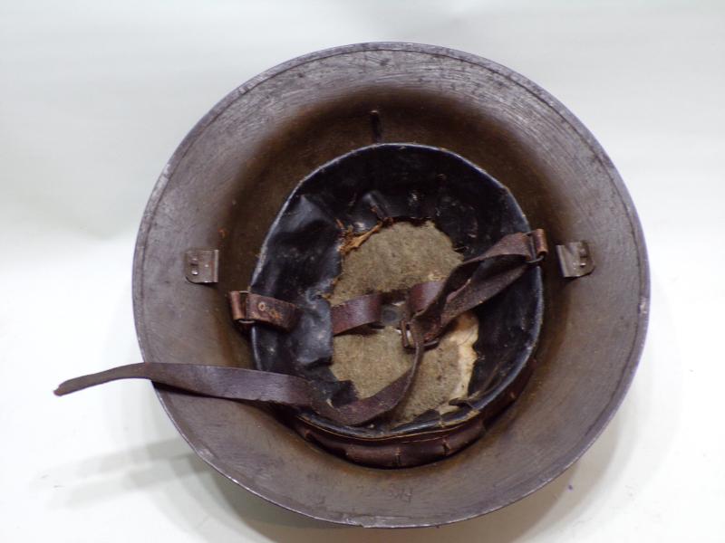 WW1 Mk1 Type B Brodie Helmet with Original Badge and Decal.