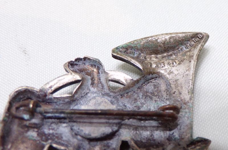 French 24th Battalion Alpine Corps Cap Badge.